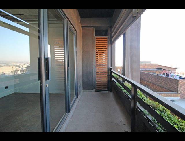 1 BEDROOM APARTMENT FOR SALE IN MABONENG